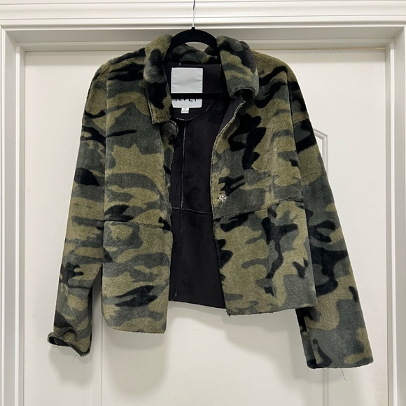 Anthropologie NVLT Vincenza Camo Faux Fur Jacket - Picture 6 of 12